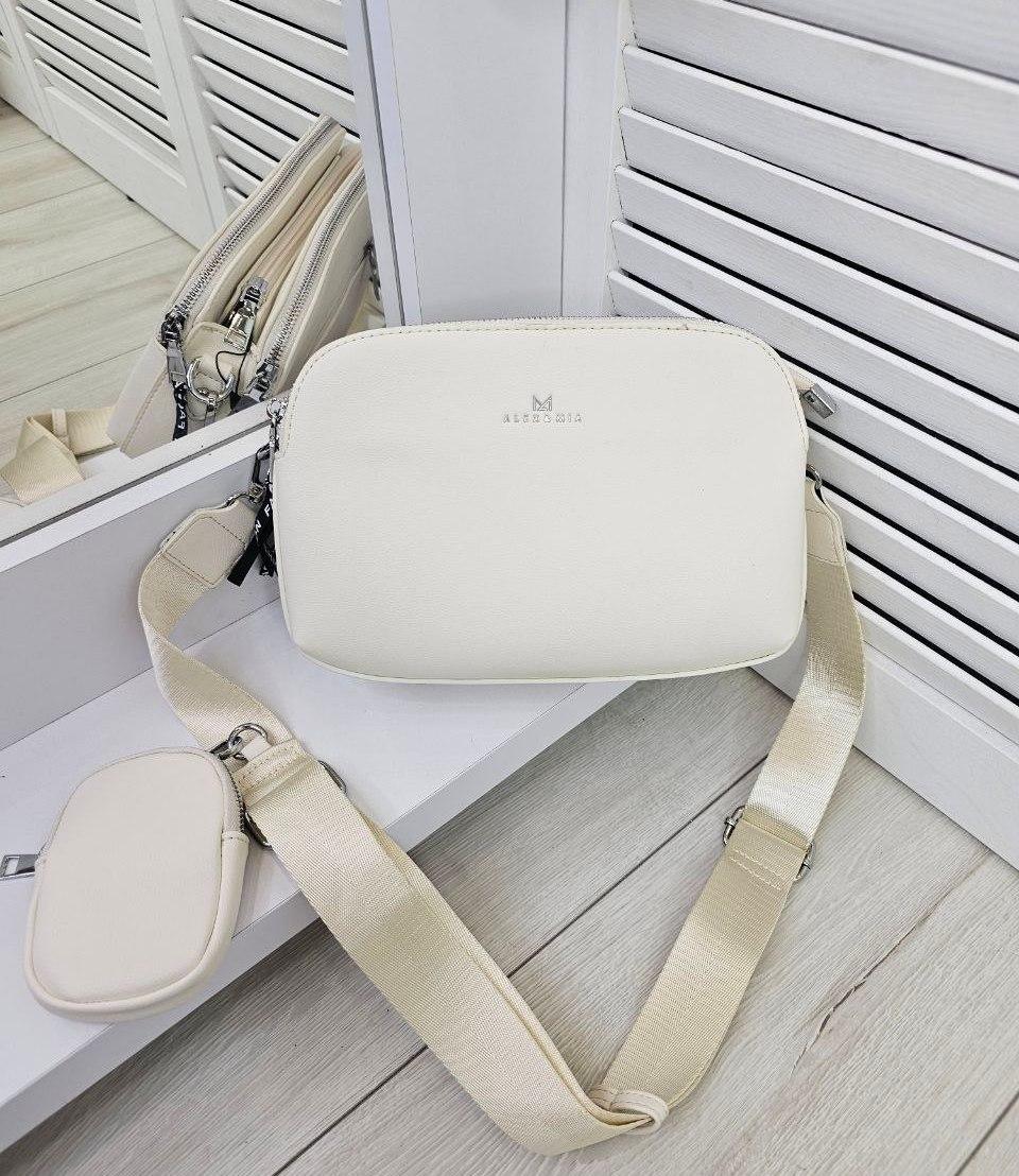 Маленька жіноча сумка зручна сумочка на широкому ремені бежева екошкіра