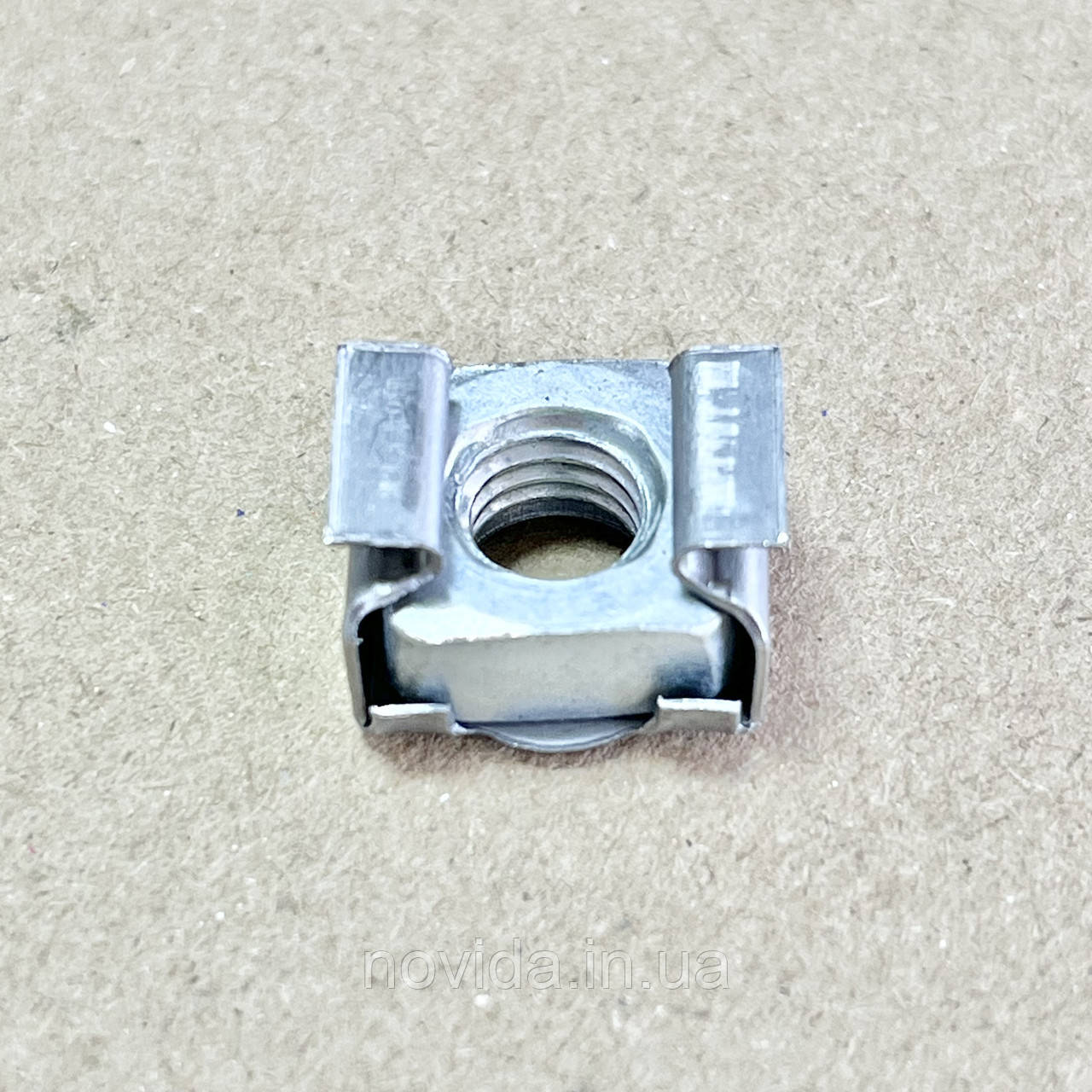 Гайкотримач М8 (крила, щитки, панелі) КАМАЗ 853548