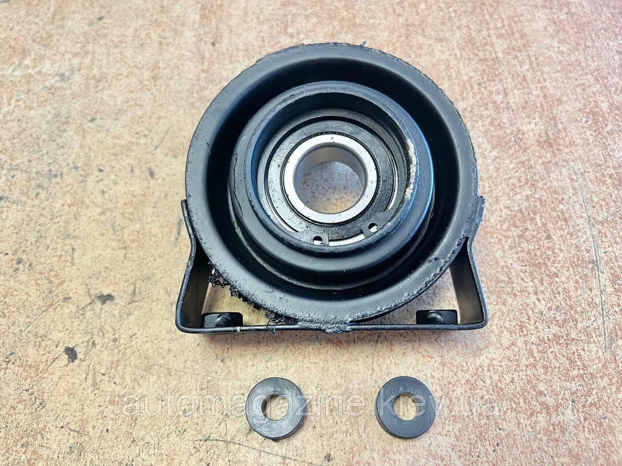 Опора вала карданного (підшипник підвісний) ВАЗ 2101, 2102, 2103, 2104, 2105, 2106, 2107 (зі втулками), фото 1
