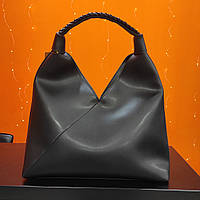 Сумка жіноча середнього розміру один відділ одна ручка чорна