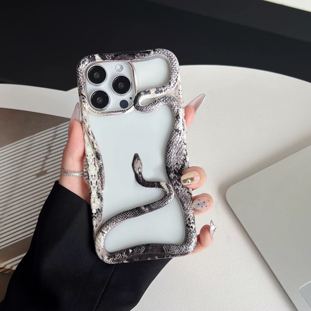3D Case Snake для iPhone iPhone 16 Pro Max, Бежевий, фото 1