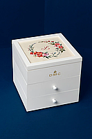 Колекційна дерев'яна біла скринька для рукоділля від DMC +70 мотків DMC та подарункова схема (7567A)