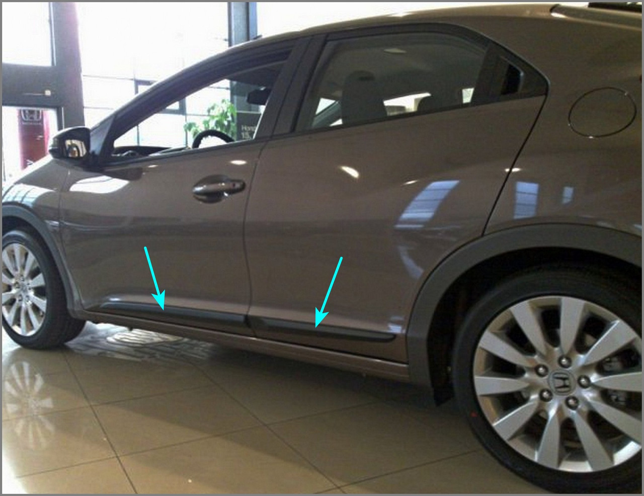 Молдинги на двері Honda Civic 5 Dr 2011-2013 / lift. 2014-2016, фото 1