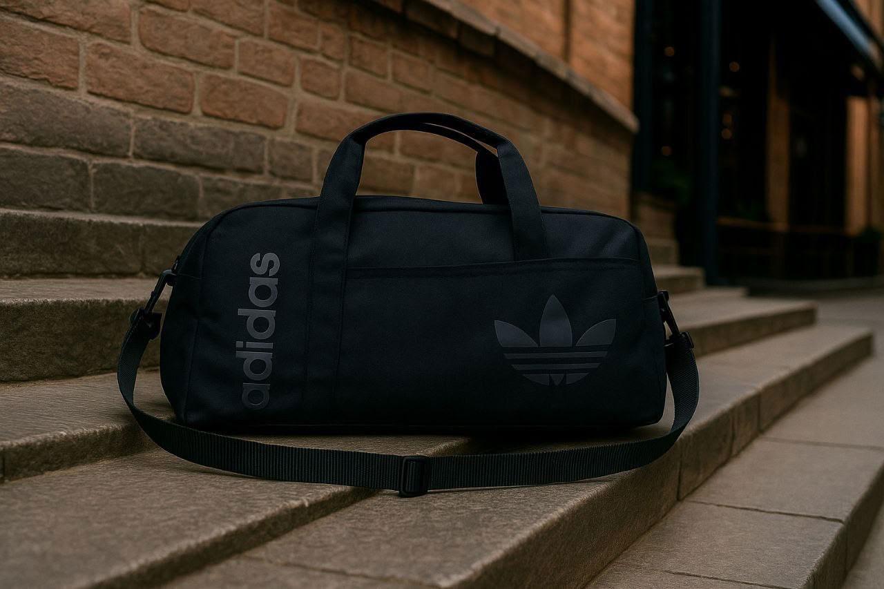Універсальна спортивна сумка - місткість і стиль 2025 Adidas