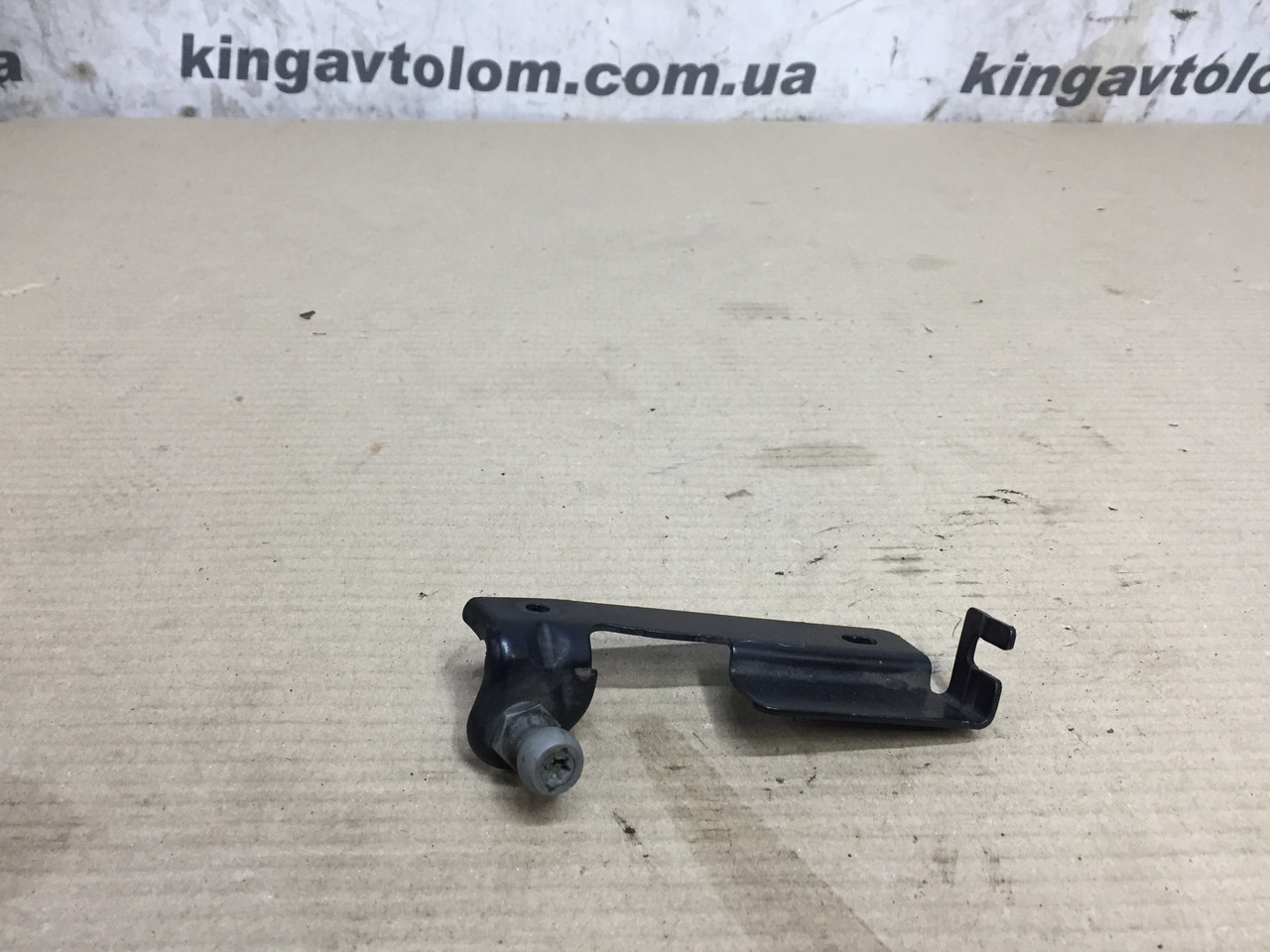 Кронштейн Porsche Cayenne 958 059103357D, фото 1