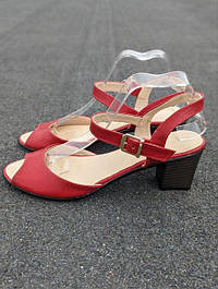 40-45 розміри Наявність Босоніжки