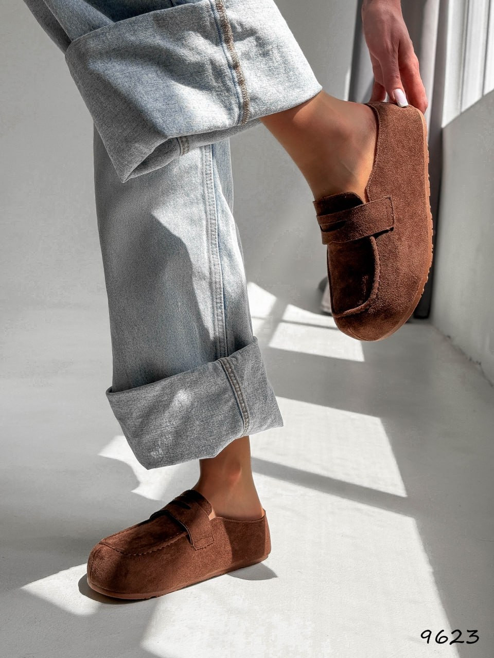 Жіночі шоколадні мюлі, жіночі коричневі клогі , Клогі жіночі на високій підошві, фото 1