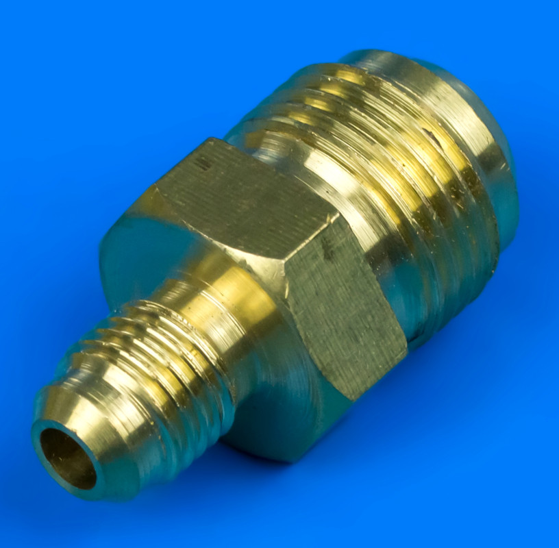 Латунна муфта 1/4" — 1/2" для кондиціонера, зовнішня різь