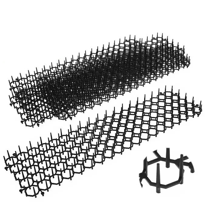 Комплект із 6 пластикових антивитоптувальних килимків з шипами 2.7 см — захист саду від котів, собак та диких тварин, фото 1