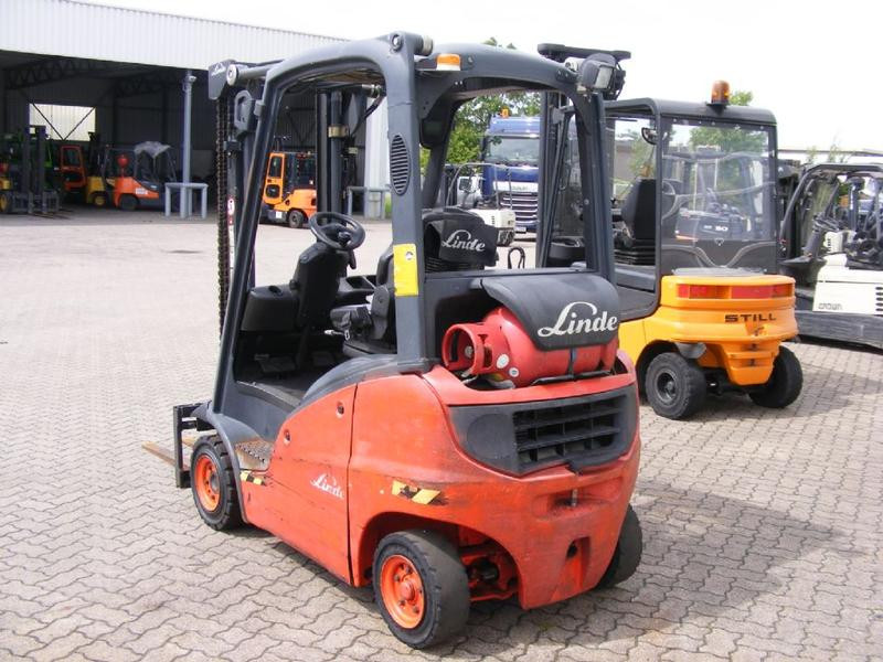 Продам газовий завантажувач Linde 16 T