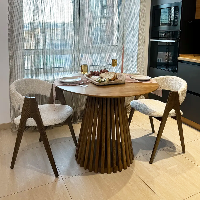 Дизайнерський круглий стіл "Ерік" з масиву дерева ясен, фото 1