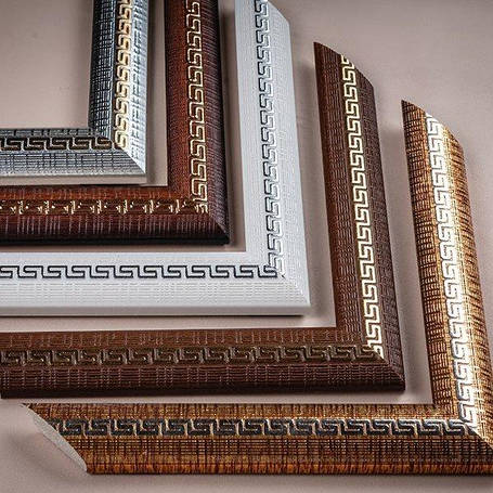 Пластиковий багет для рам 129A