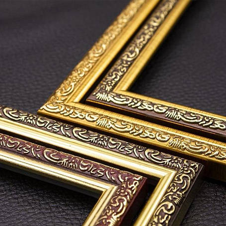 Пластиковий багет для рам 13