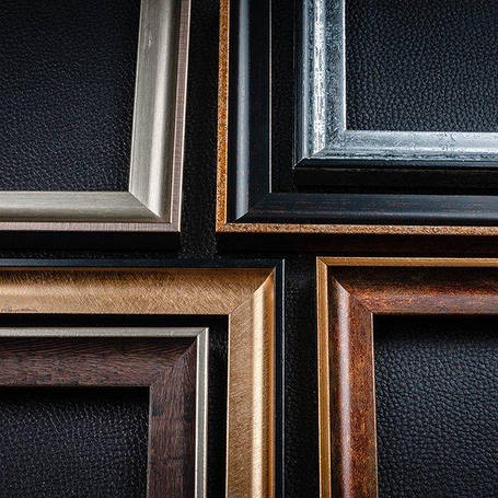 Пластиковий багет для рам AM2819