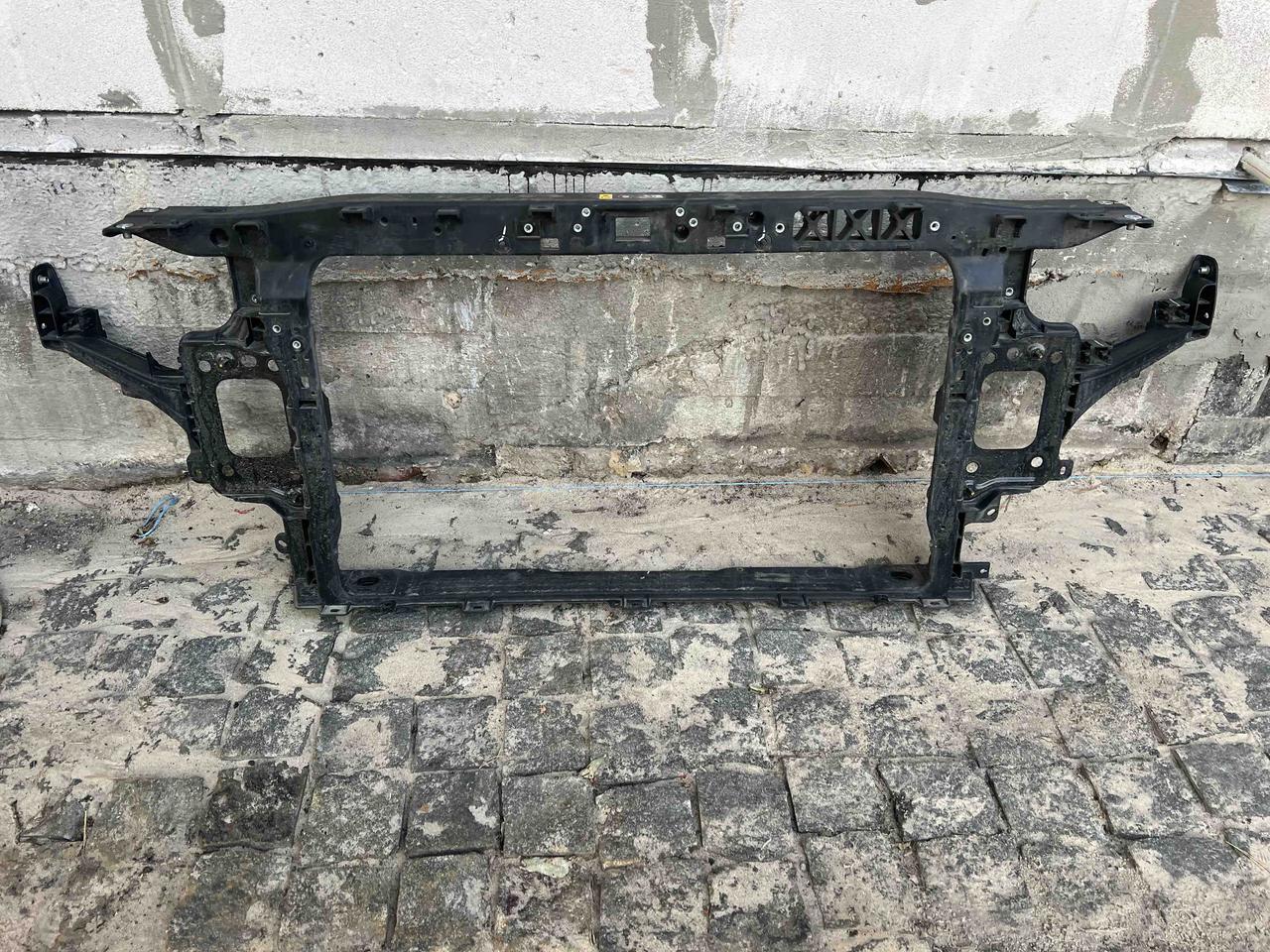 Панель передня телевізор Hyundai i30 Хендай i30 від 2016 -2020рр 64101G4000 оригінал бу, фото 1