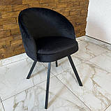 Інтер'єрний стілець КОМО зі спинкою з чорного велюру категорії топ на чорному прямокутному металевому каркасі, фото 7