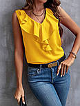 Майка жіноча вільного фасону з воланом і вирізом на грудях (р. 42-52) 2171300, фото 5
