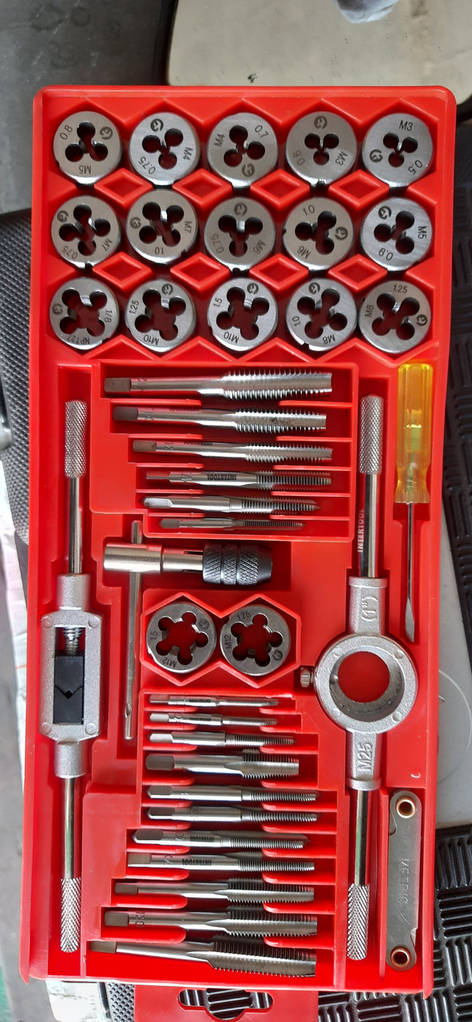 Набір плашок M3-M12 та мітчиків M3-M12, 40 од. INTERTOOL SD-8040 - фото покупців 2