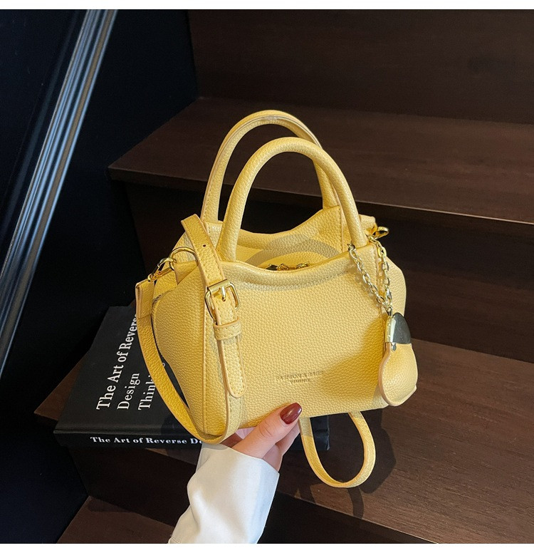 Жіноча сумка — гарна якість, базовий стильна сумка для через плече Ручні сумки — клатч ОПТ, фото 1