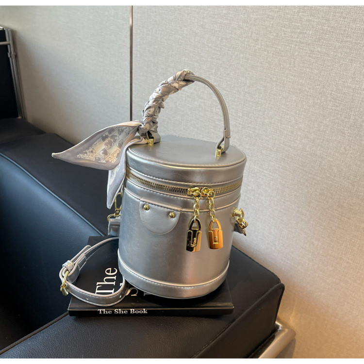 Жіноча сумка — гарна якість, базовий стильна сумка для через плече Ручні сумки — клатч ОПТ, фото 1