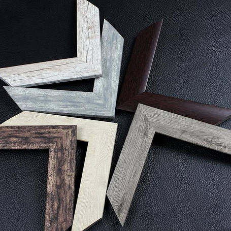 Пластиковий багет для рам DM4014