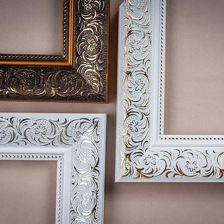 Пластиковий багет для рам SM004