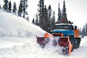 Снігоочисники: види та спосіб підключення на спецтехніку