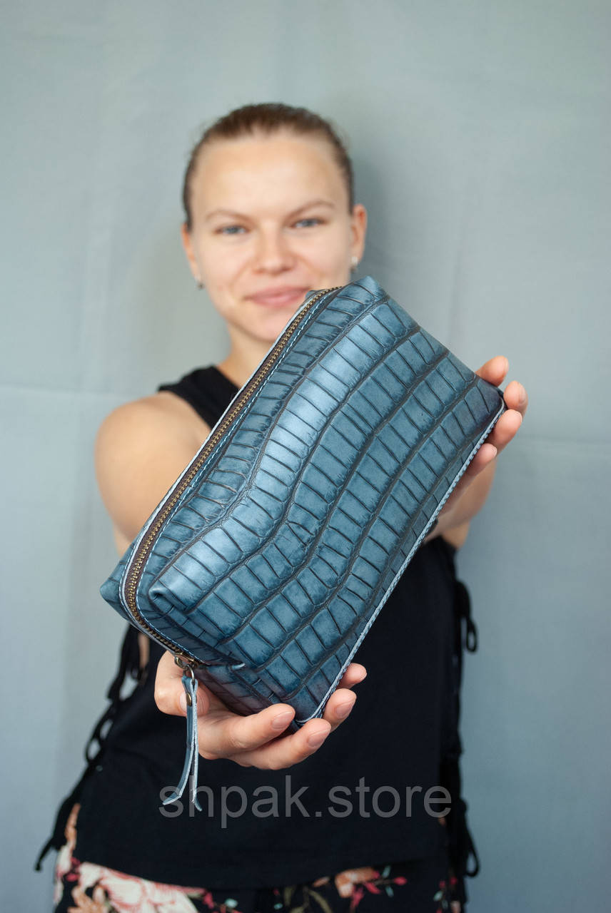 Велика косметичка з натуральної шкіри жіноча Бірюзова з тисненням Крокодил, фото 1