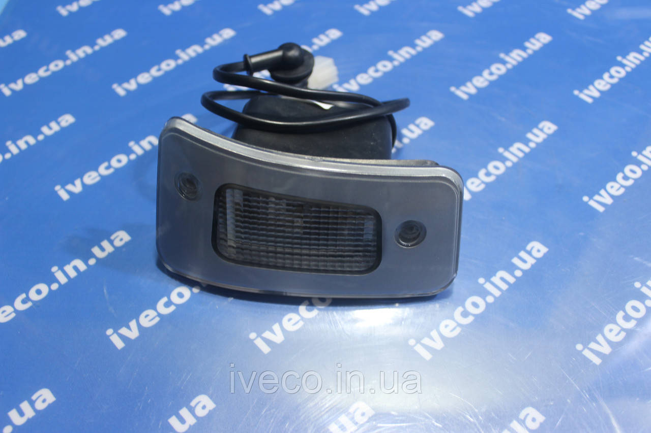 Ліхтар габаритний правий Iveco EuroTech EuroTrakker EuroCargo 98443250