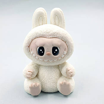 Шоколадна фігурка монстрик Лаба біла