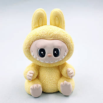 Шоколадна фігурка монстрик Лаба жовта