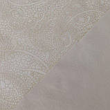Плащова тканина лаке з флоковим принтом бежева, фото 9