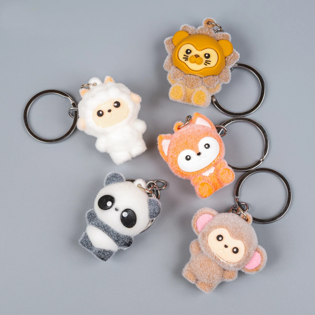 Брелок Звірята пушистики пластик 10см