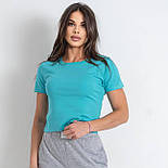 Жіноча базова футболка однотонна вільного фасону (р. 42-46) 18171301, фото 4