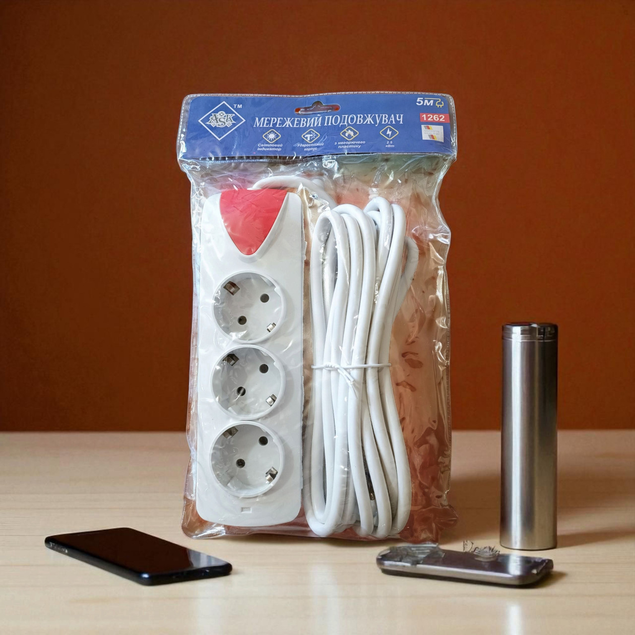 Надійний Подовжувач 5м з 3 Розетками та Індикатором (Білий): Для дому та офісу
