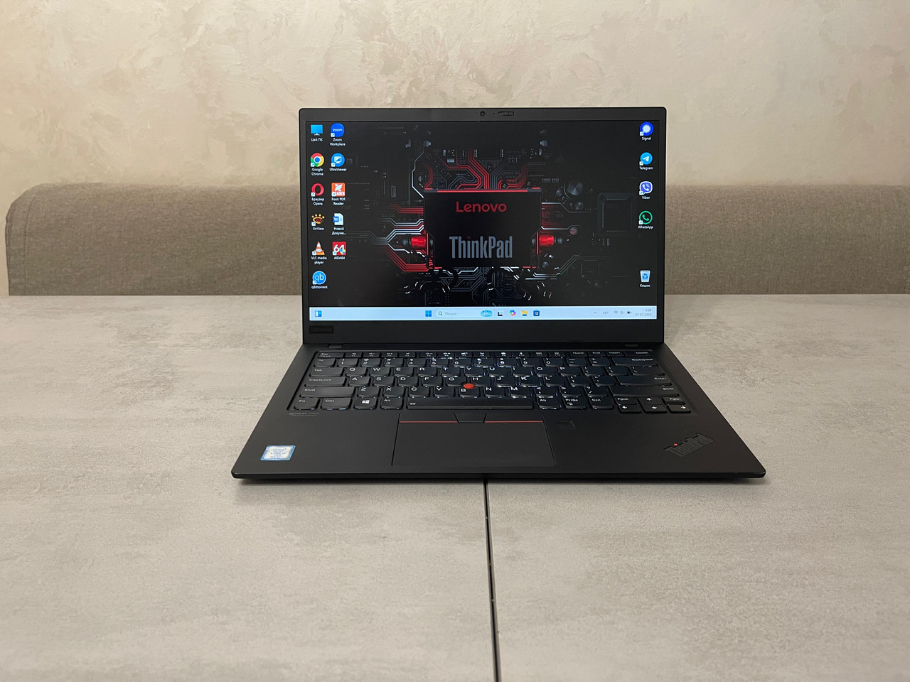 Ультрабук Lenovo X1 Carbon 7th gen, 14" 2K, i7-8665U, 16GB, 512GB SSD, фото 1