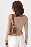 Віскозний лонгслів із відкритим плечем — кавовий колір, ONE SIZE (є розміри), фото 2