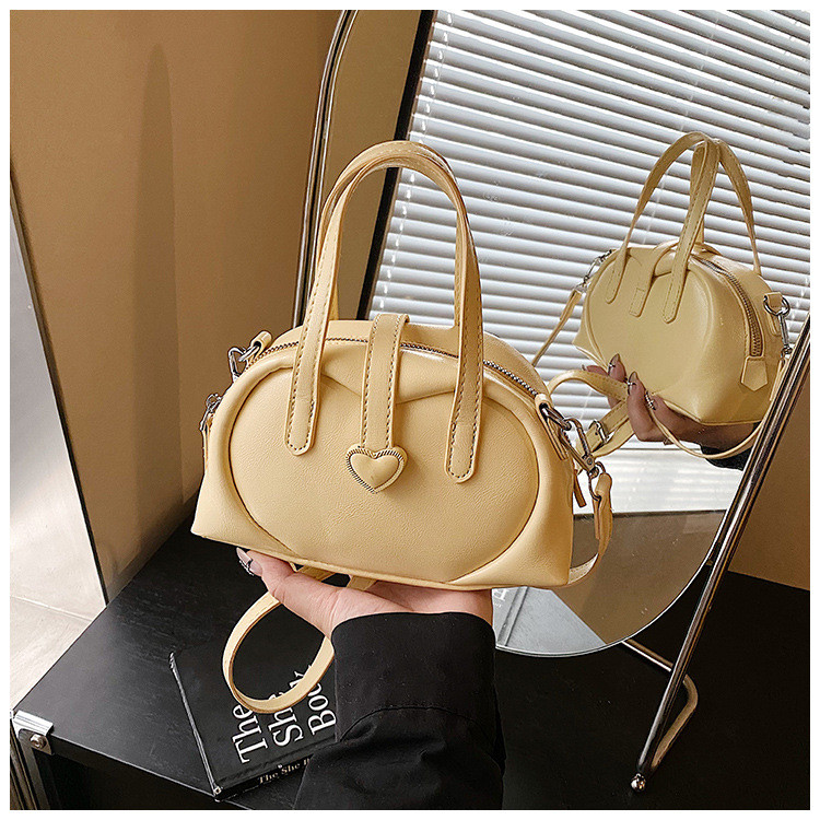 Жіноча сумка — гарна якість, базовий стильна сумка для через плече Ручні сумки — клатч ОПТ, фото 1