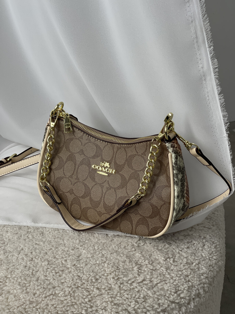 Жіноча сумка Coach Bolso de hombro Teri бежевий + пітон через плечі Коуч, фото 1