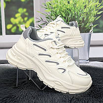 Кросівки жіночі Ouqidageni молочні із сірим на об'ємній підошві демісезонні 8037, фото 3