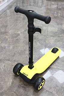 Самокат триколісний Colibro Run, Banana