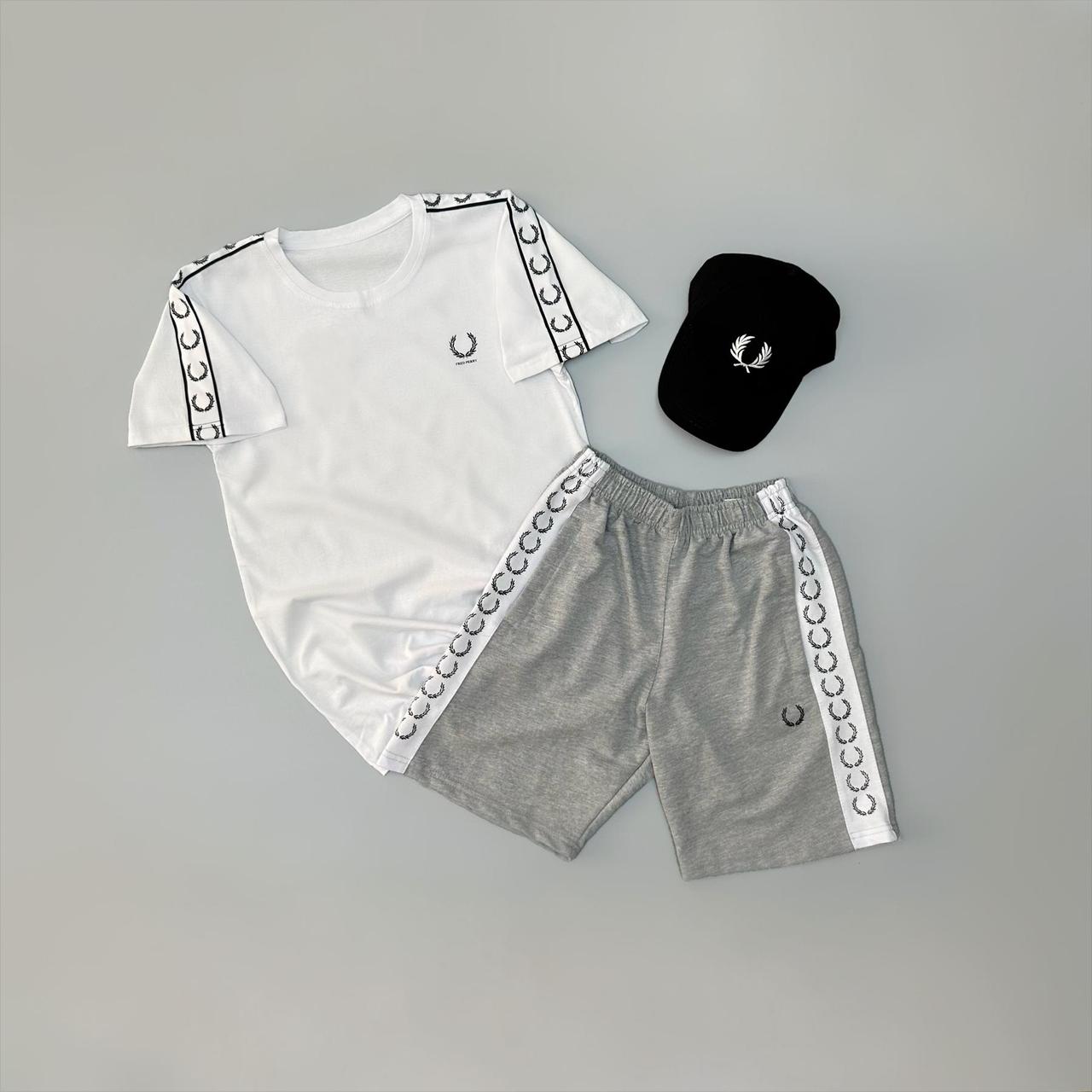 Чоловічий літній костюм Fred Perry Футболка Шорти Кепка білий з сірим Комплект Фред Перрі з лампасами, фото 1