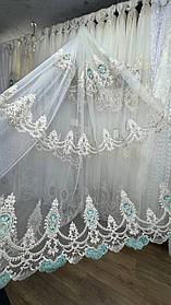 Тюль Королівська заввишки 3 м. Бірюзова