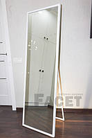 Дзеркала в металевій рамі