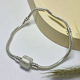 Елегантний браслет із металевого ланцюжка, прикрашений підвіскою Богородиці Остробрамської, фото 6