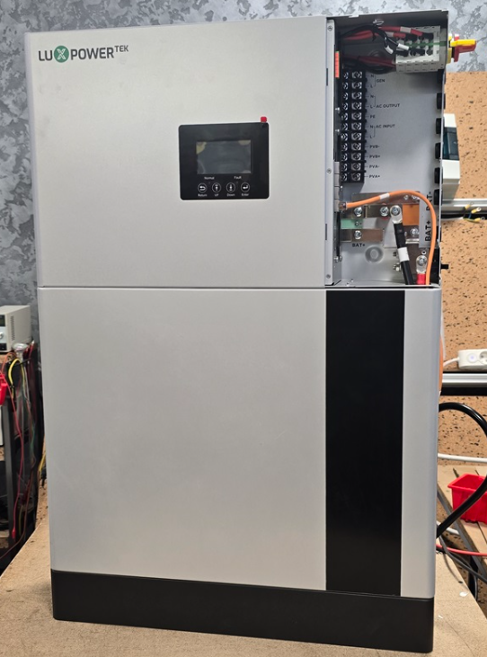 Комплект Luxpower ECO BEAST 6kW (інвертор 6кВт та акб 5кВт*год LFP), фото 1