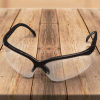 Очки защитные прозрачные, материал линз поликарбонат, материал заушников поликарбонат черного цвета, защита от удара, оптический к