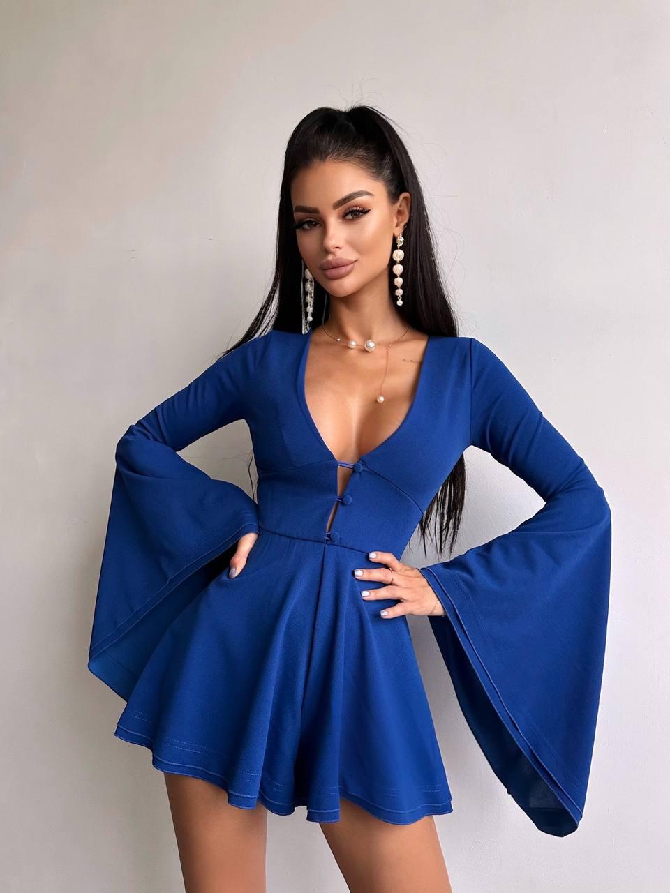 Ефектний жіночий ромпер комбінезон з шортами і розкльошеними рукавами Db9429