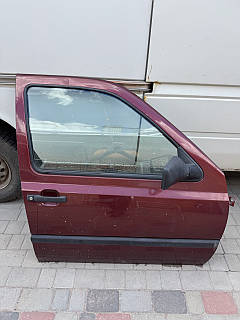 Двері передні праві на Volkswagen Vento, Golf III  1991-1997р.в.