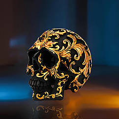 Декоративний чорний череп RESTEQ із золотими візерунками — інтер'єрна статуетка з ПВХ для дому, офісу, бару або Гелловіну